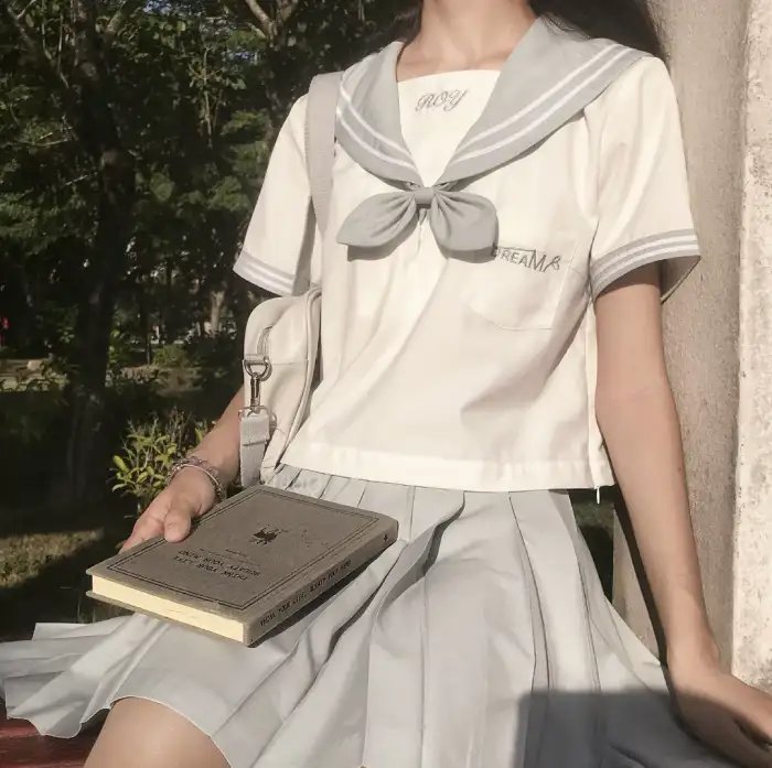 贩肤俗子